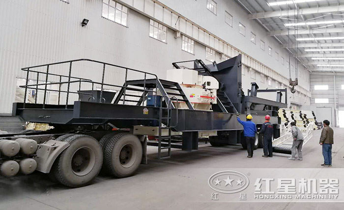移動(dòng)小型制砂粉碎機(jī)車間安裝 移動(dòng)小型制砂粉碎機(jī)車間安裝