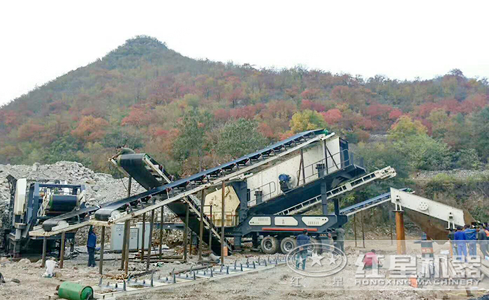 靈活作業(yè)的石子機現(xiàn)場就地施工 靈活作業(yè)的石子機現(xiàn)場就地施工