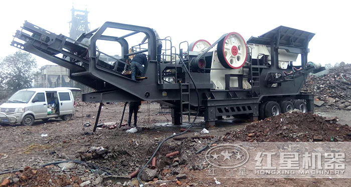 搭載顎式破碎機(jī) 搭載顎式破碎機(jī)